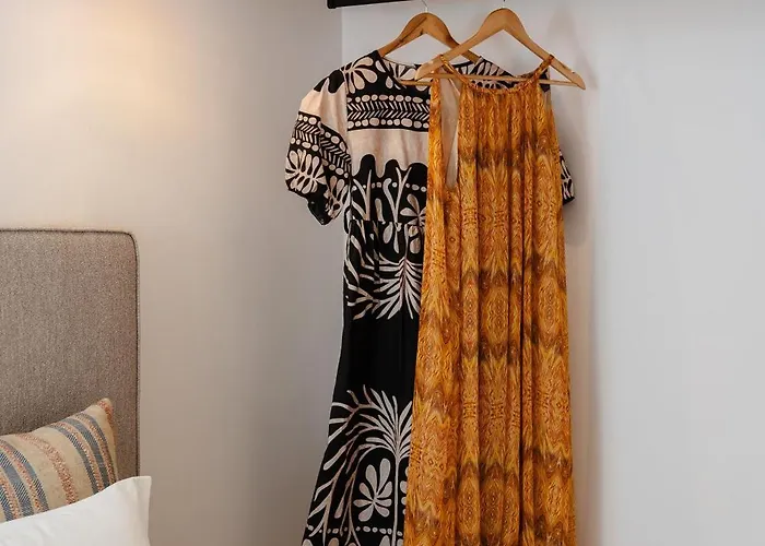 Connection Naxos Town * Naxos City