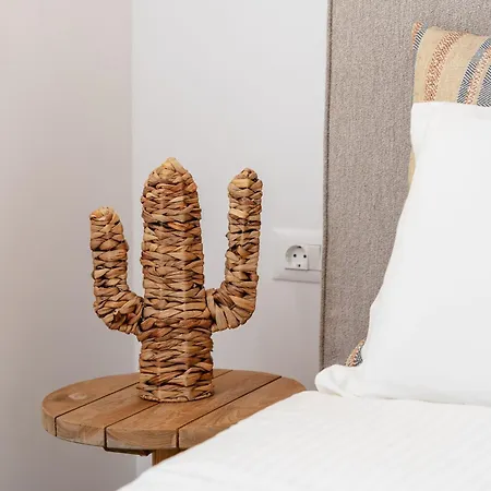 Connection Naxos Town *