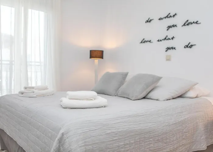 Connection Naxos Town *